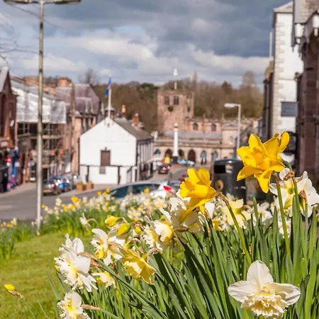 Semesterbostad Little Apple Cottage- Free Parking, Hot Tub, Fire, Town Centre Appleby-in-Westmorland