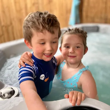 Little Apple Cottage- Free Parking, Hot Tub, Fire, Town Centre Appleby-in-Westmorland