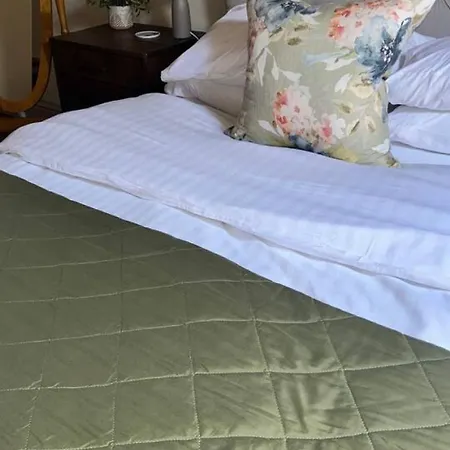 Little Apple Cottage- Free Parking, Hot Tub, Fire, Town Centre Σπίτι διακοπών