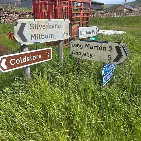Σπίτι διακοπών Little Apple Cottage- Free Parking, Hot Tub, Fire, Town Centre *
