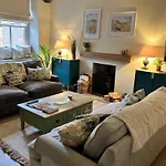 Little Apple Cottage- Free Parking, Hot Tub, Fire, Town Centre Hébergement de vacances
