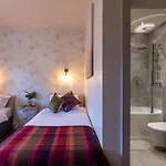 Little Apple Cottage- Free Parking, Hot Tub, Fire, Town Centre Hébergement de vacances