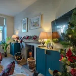 Hébergement de vacances Little Apple Cottage- Free Parking, Hot Tub, Fire, Town Centre *